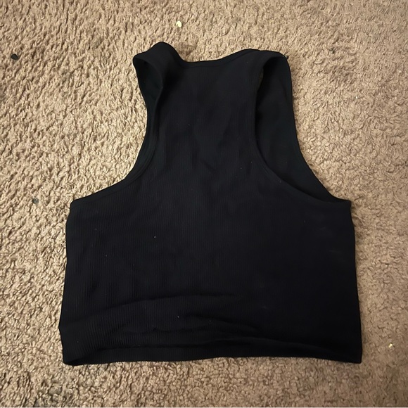 Ribbed Crop Tank - Picture 3 of 3